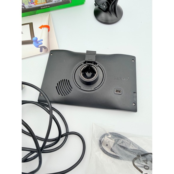 Garmin nuvi 55LM 5-inch Portable GPS Navigator Lifetime Maps 010-01198-01 - Picture 2 of 7